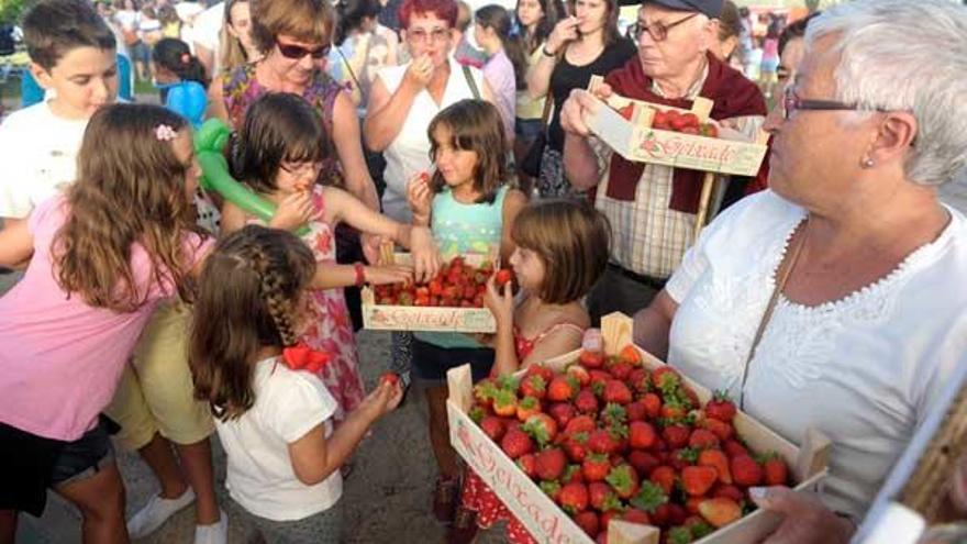 Fiesta de la Fresa en Eirís en 2015.