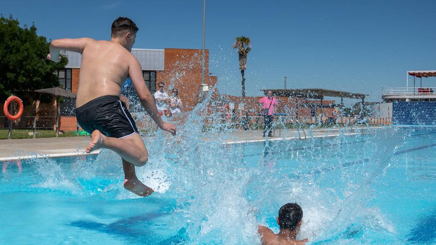 Verano 2025 en Badajoz: estos son los horarios y precios de las piscinas municipales