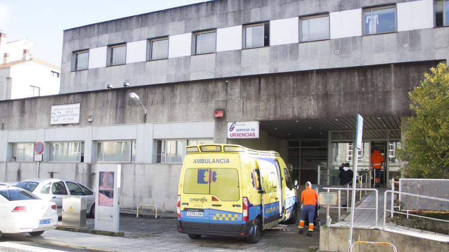 Una agoladesa fallece en el CHUS después de esperar 51 minutos por una ambulancia