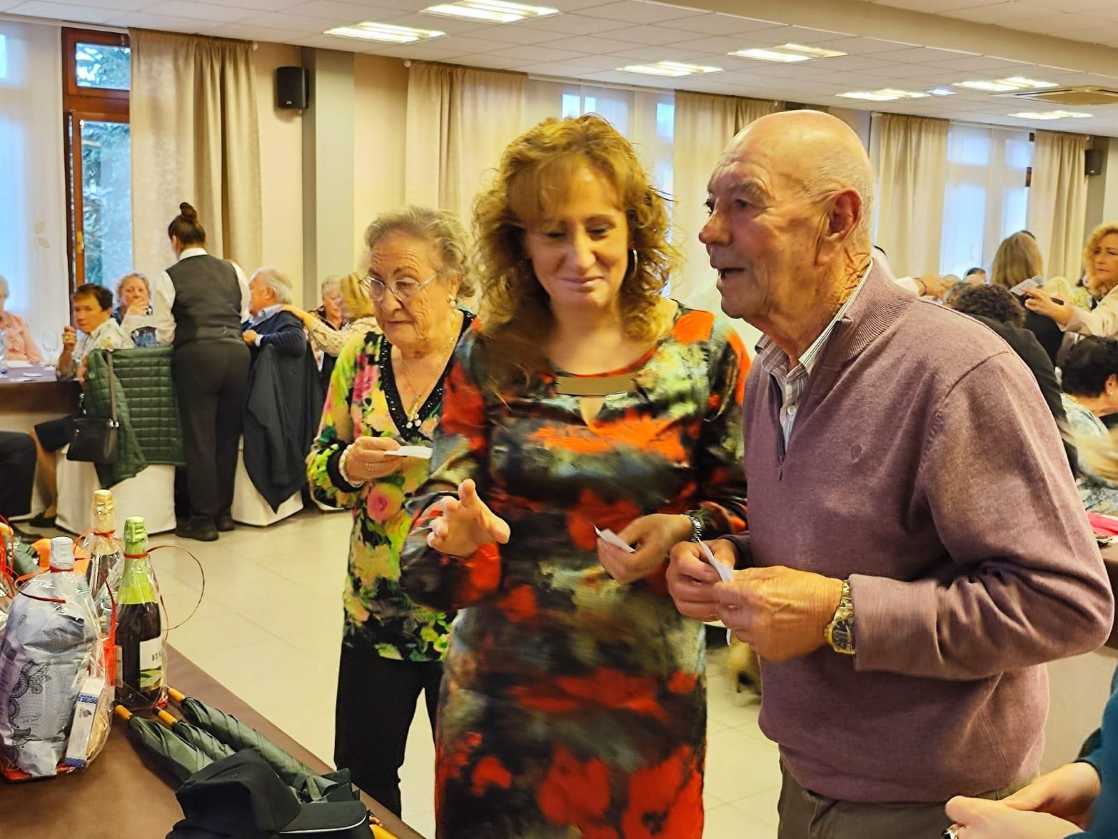 Villaviciosa ya tiene "Abuelos del año": así fue la jornada de la tercera edad