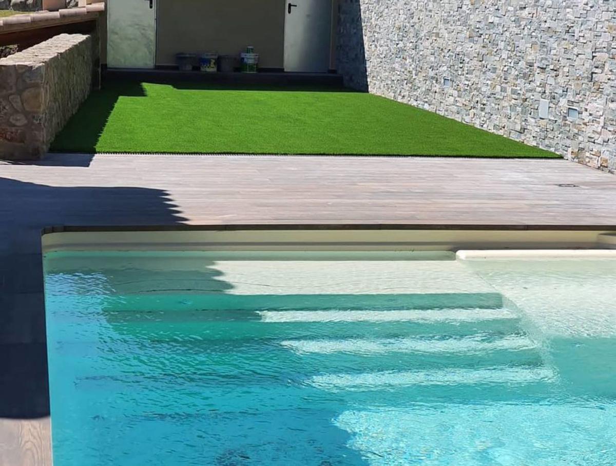 Una piscina de nova construcció. | SERVIMUNTADA
