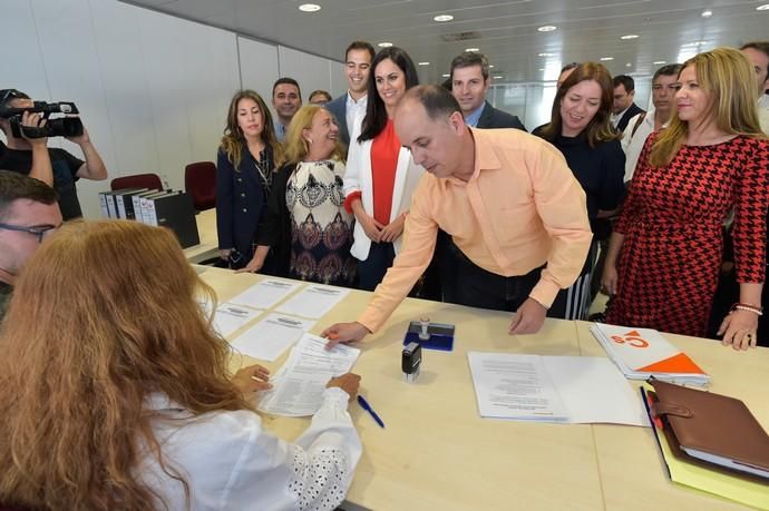 17-04-2019 LAS PALMAS DE GRAN CANARIA. Ciudadanos presenta candidaturas 26M en la Junta Electoral Provincial de Las Palmas  | 17/04/2019 | Fotógrafo: Andrés Cruz