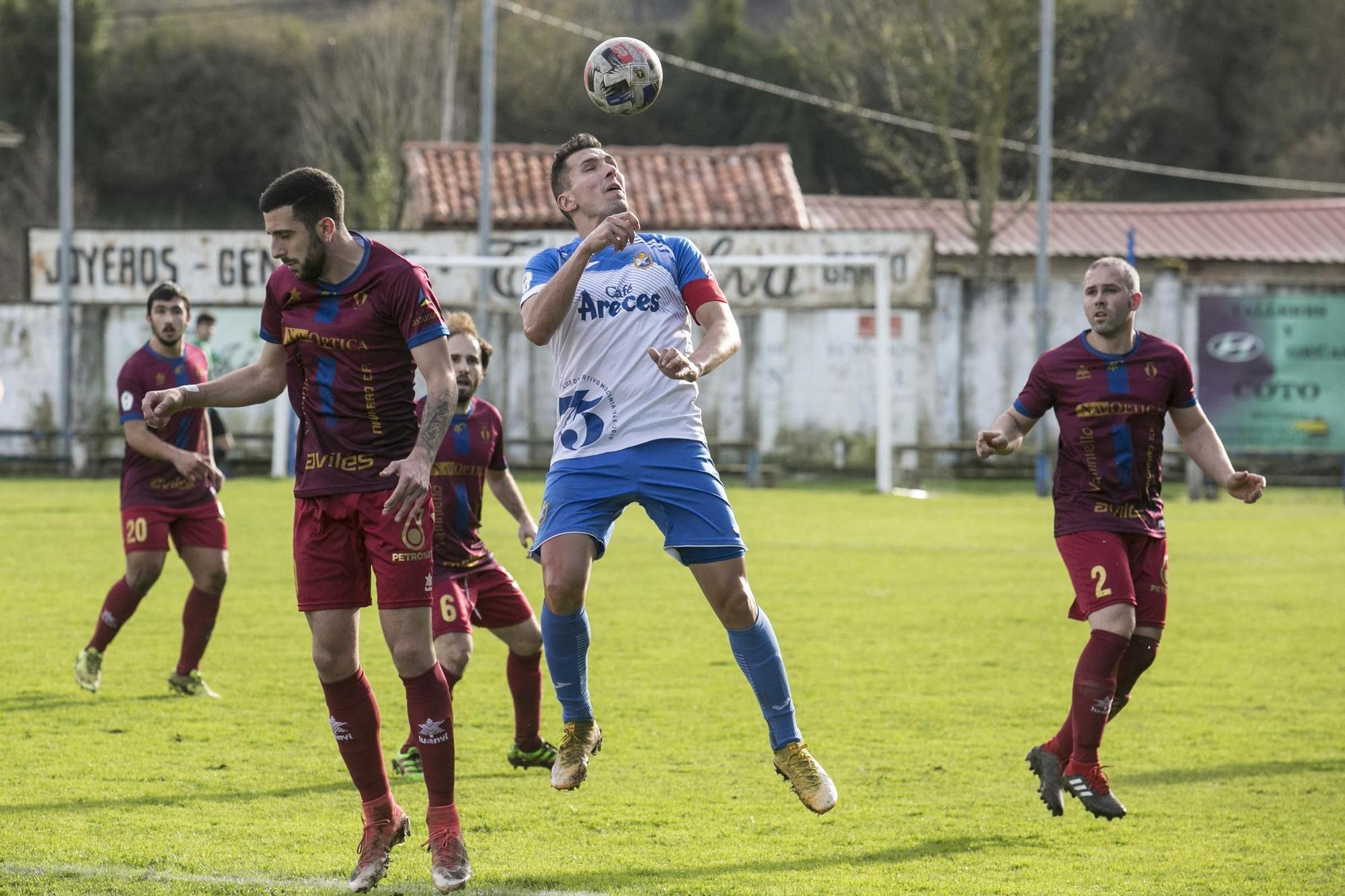 Las mejores imágenes de la jornada en la Tercera División de Asturias