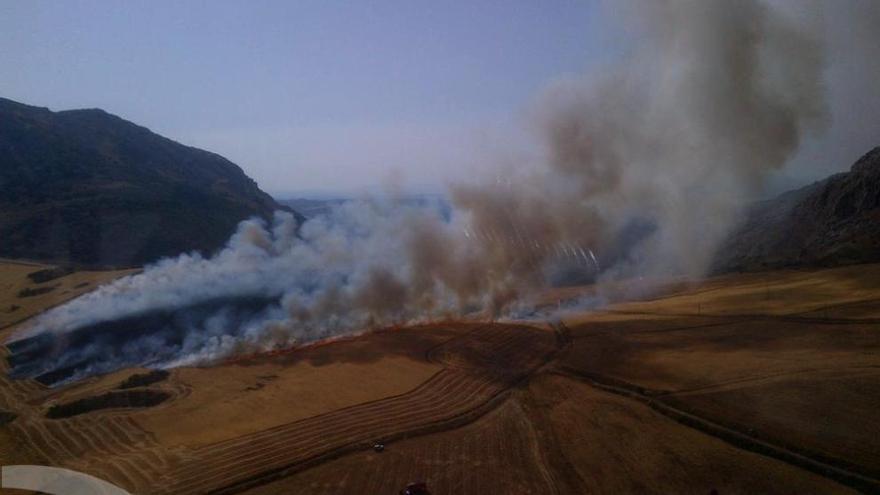 Imagen del Infoca de la superficie quemada en Villanueva de Cauche.