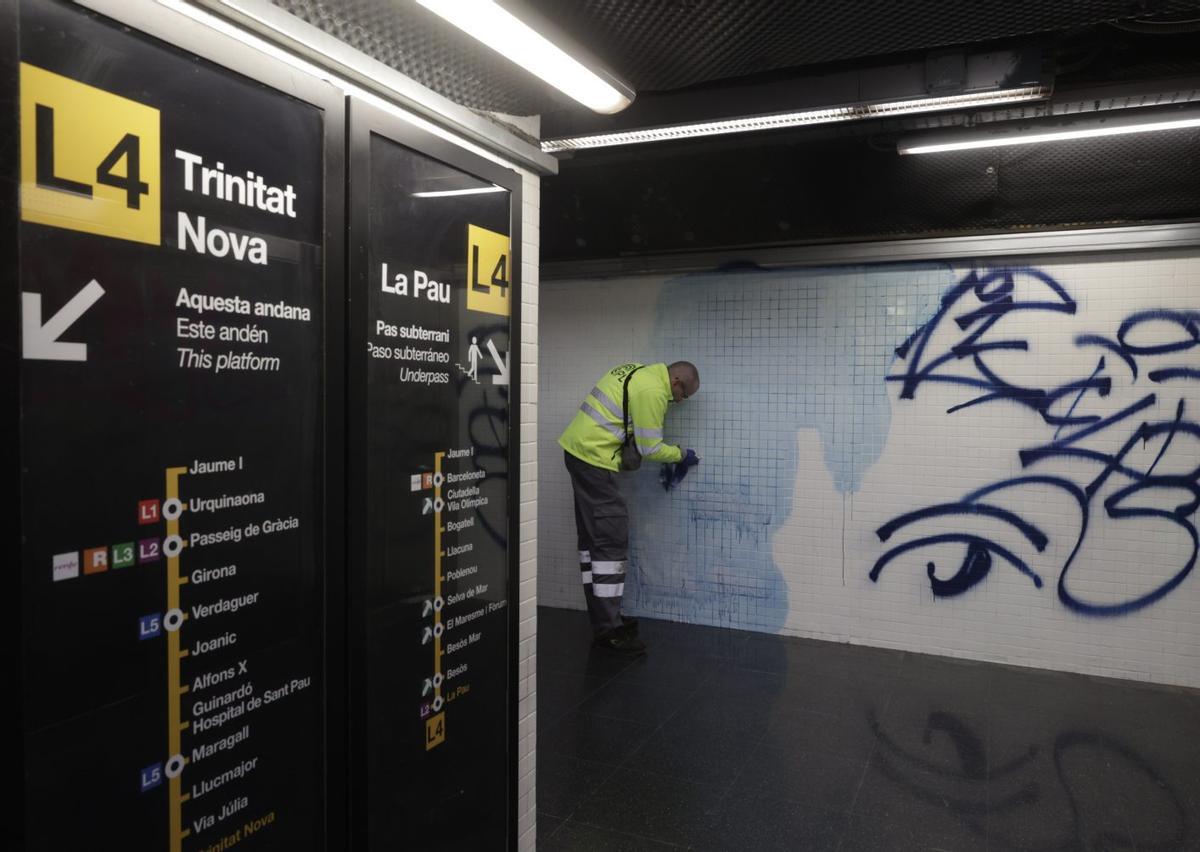 Grans grups es disputen el contracte milionari de neteja del metro