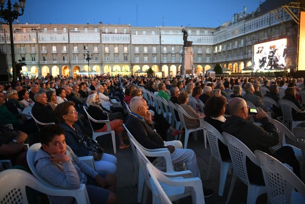 Los alumnos de la Escuela Municipal de Música no se subieron ayer al escenario de María Pita. La cancelación se debe a la falta de estudiantes. En su lugar, tocó la Banda Municipal.