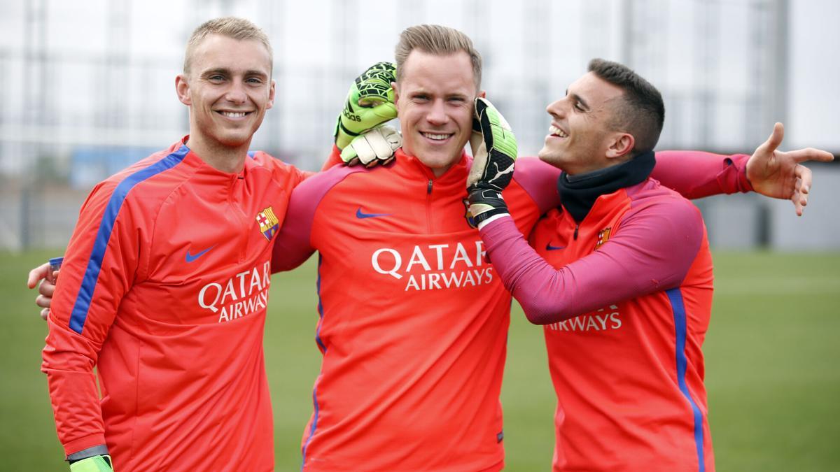 Jordi Masip, junto a Ter Stegen y Cillessen en su etapa en el FC Barcelona