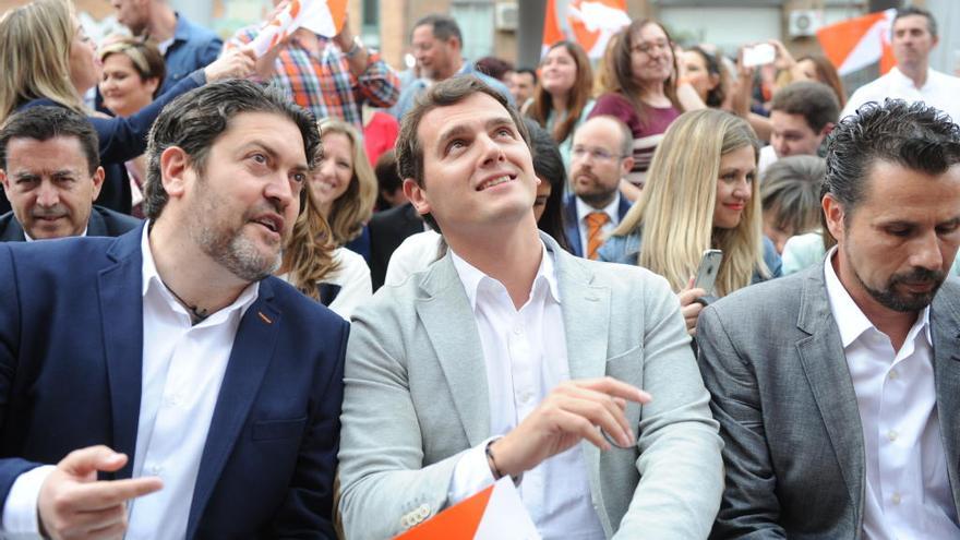 Miguel Sánchez, Albert Rivera y Mario Gómez.