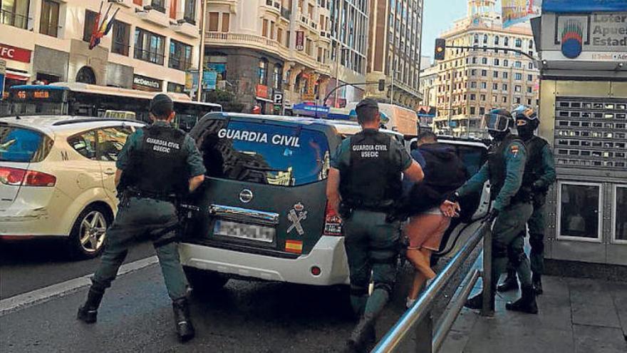 Imagen de la Guardia Civil en un servicio en Alicante