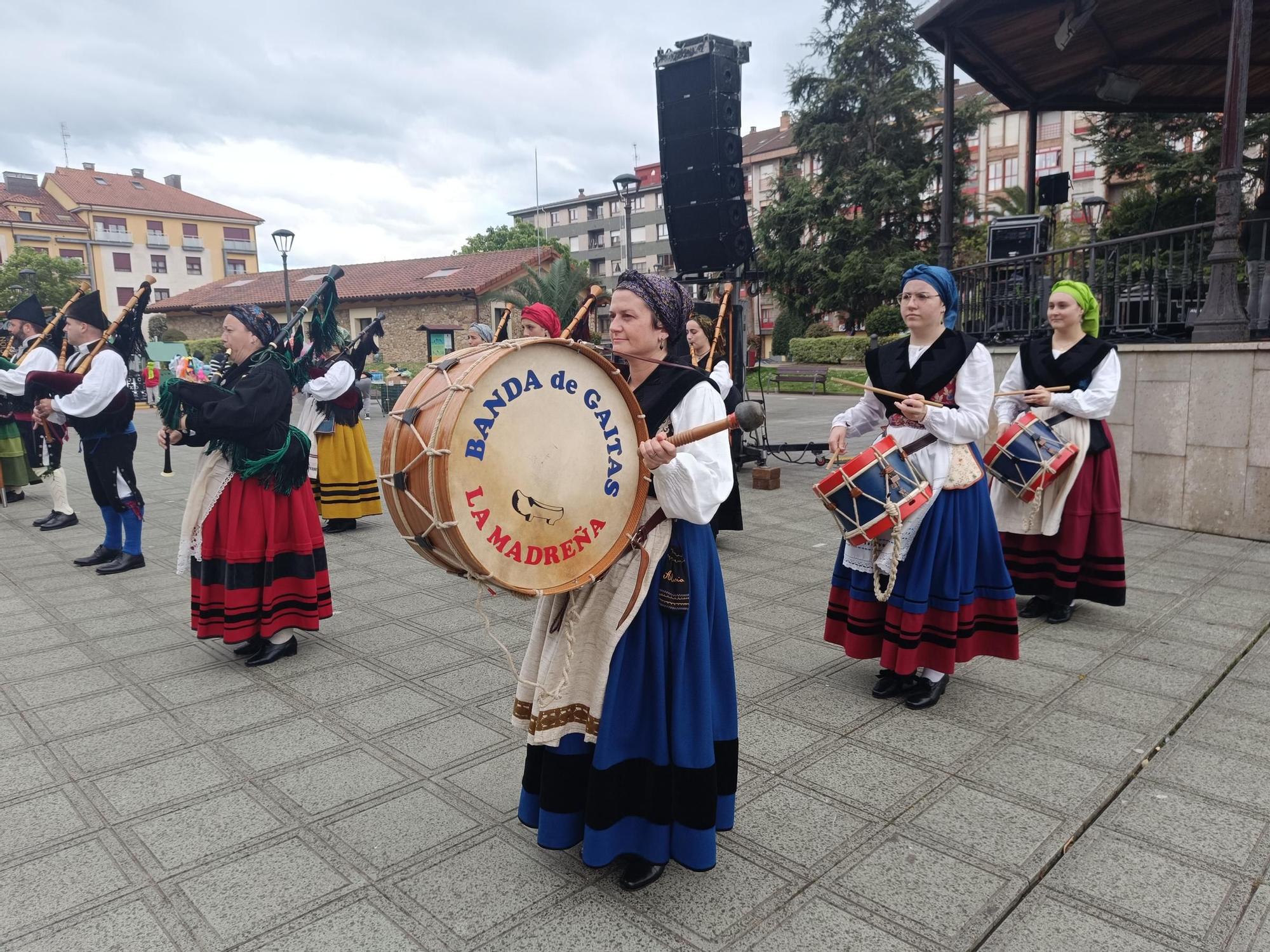 Música y tradición en Llanera para celebrar el Día de les Lletres