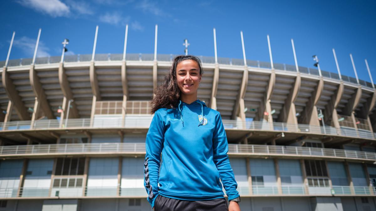 Paola Hernández, futbolista de la UDG Tenerife