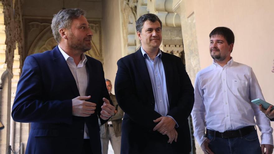 Soro, Palacín y Salvador, en la presentación de las candidaturas en las Cortes.