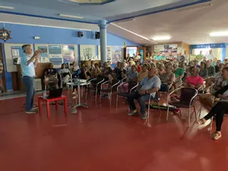 El alcalde supera el cara a cara y sigue adelante en Alexandre Bóveda