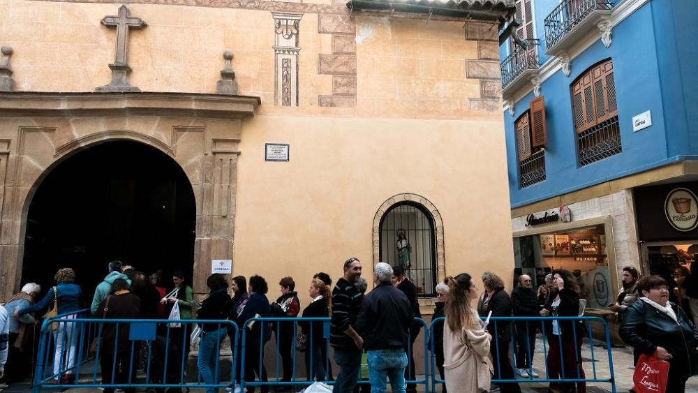 Málaga venera al Cristo de Medinaceli