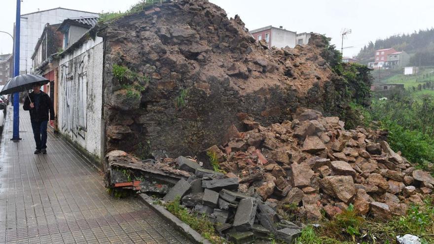 El temporal remata una vivienda en ruinas en A Corveira | VÍCTOR ECHAVE