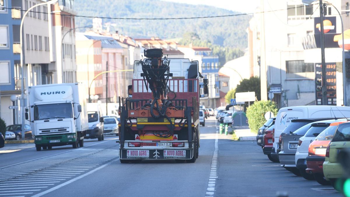 Vehículos circulan por la AC-552.