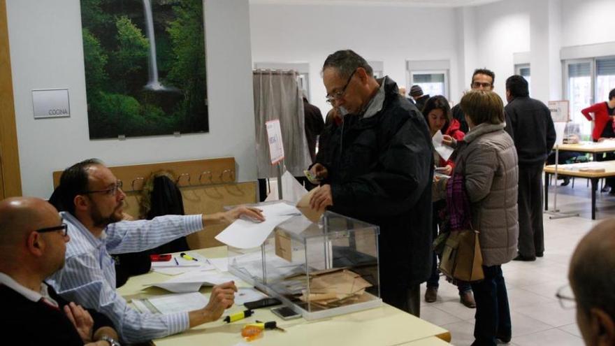 Elecciones en un colegio de Zamora