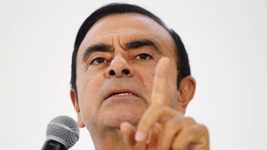 Interpol lanza una orden de búsqueda contra Ghosn