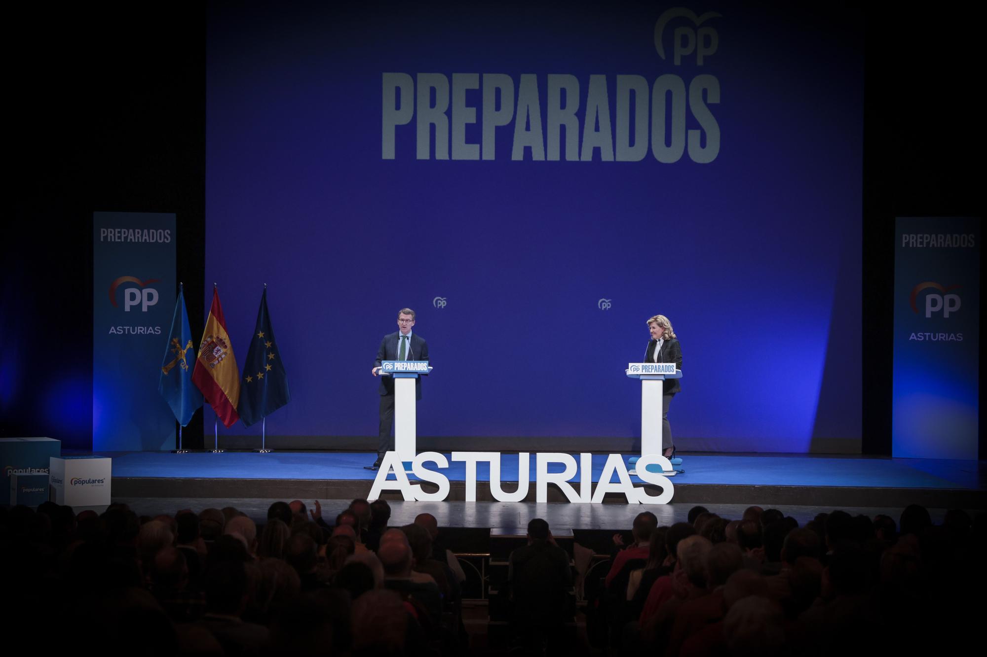 Núñez Freijóo se encuentra con los populares asturianos en Oviedo