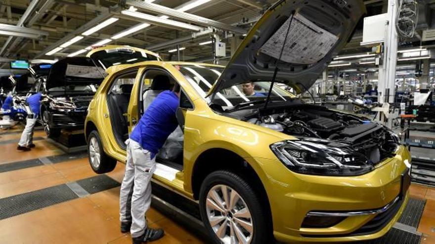 Treballadors de Volkswagen, empresa afectada per l&#039;escàndol de les emissions