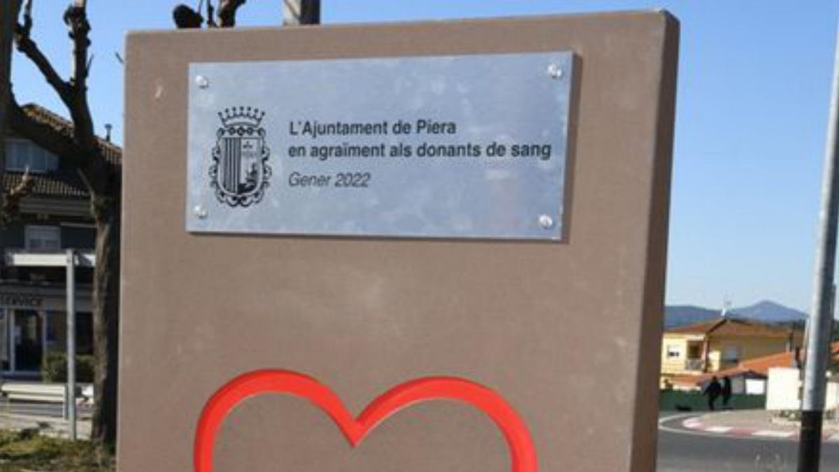 Piera inaugura un monòlit en agraïment als donants de sang | AJUNTAMENT DE PIERA