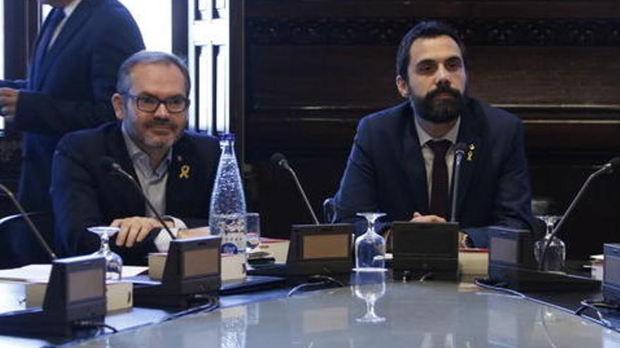 El president del Parlament, Roger Torrent, i del vicepresident, Josep Costa.