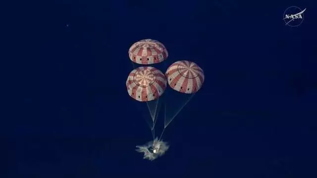Así ha sido el regreso a la tierra de Artemis II