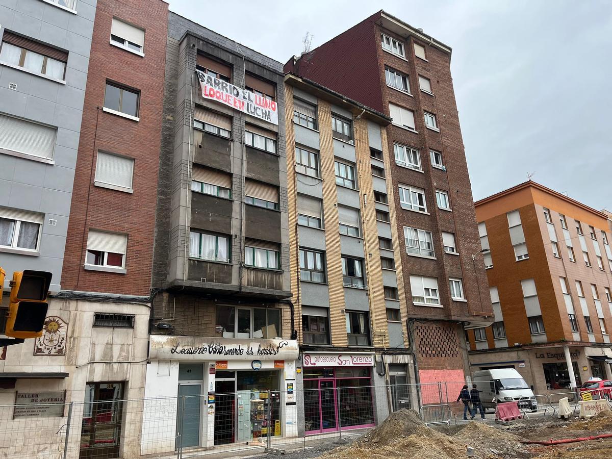 Bloque de la calle Eleuterio Quintanilla.