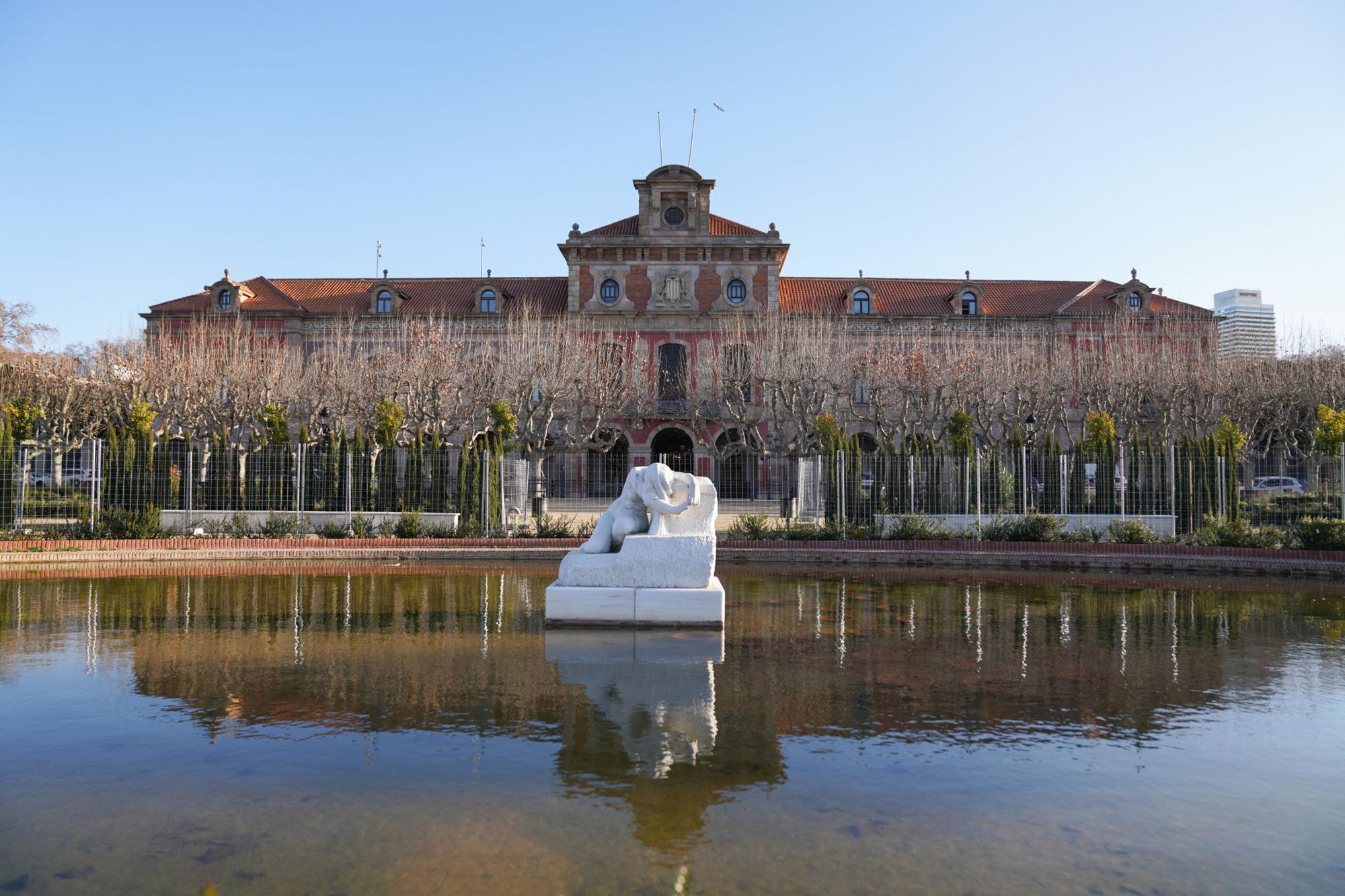 Pla general de la plaça de Joan Fiveller, al parc de la Ciutadella de Barcelona. Imatge publicada el 14 de gener del 2022 (horitzontal)