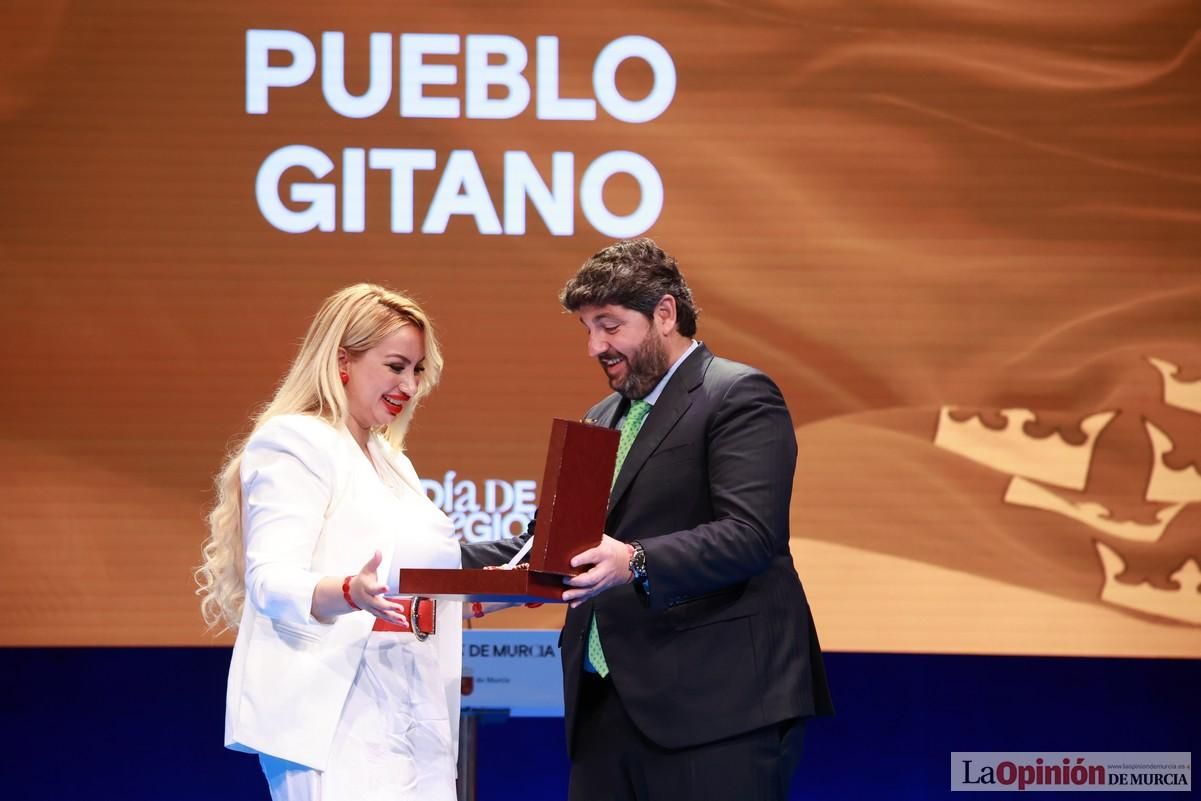 Así ha sido el acto institucional del Día de la Región de Murcia en el Teatro Romea
