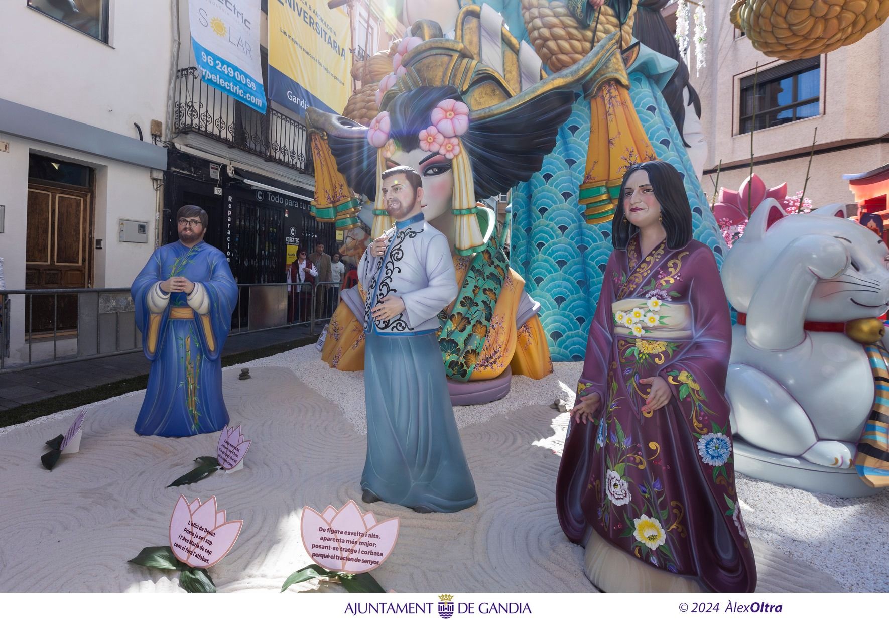 El domingo de las Fallas de Gandia, en casi ochenta imágenes