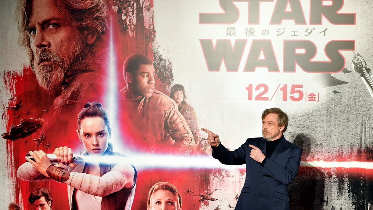 Luke Skywalker subastará carteles de Star Wars para ayudar a Ucrania.
