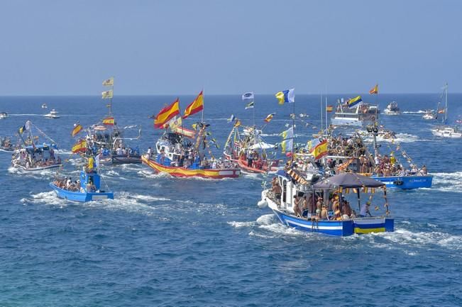 Procesión marítima de la Virgen del Carmen ...