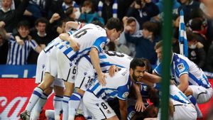 La Reial Societat segueix líder, però el Reial Madrid, el Sevilla i l’Atlètic s’acosten