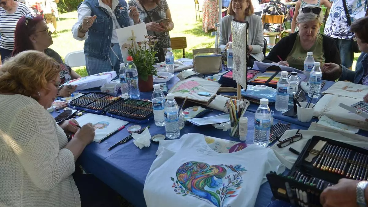 Encuentro y convivencia en torno a las multilabores en Santa Cristina