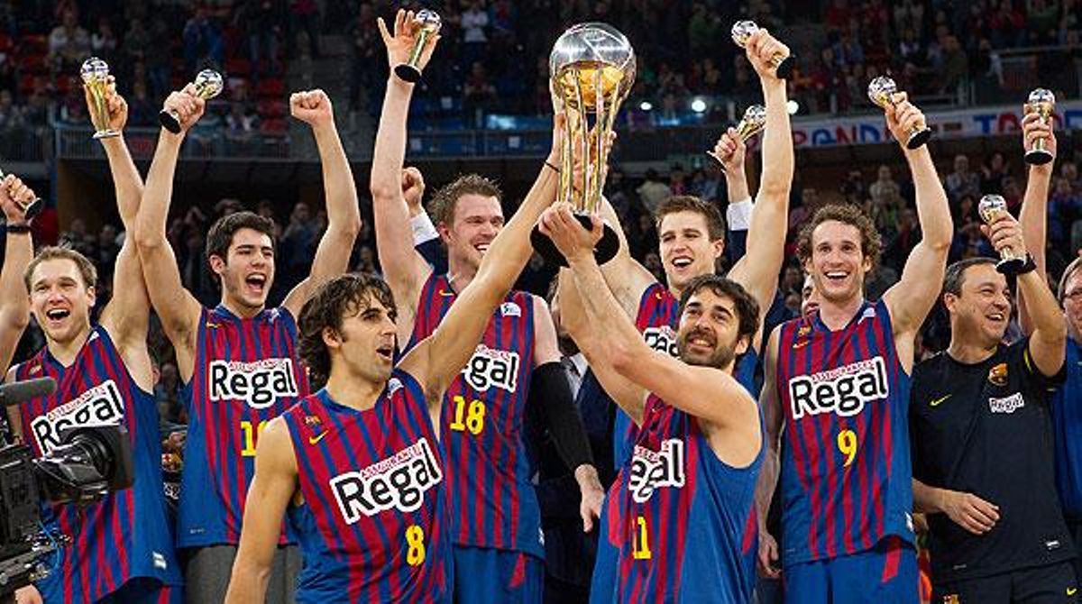 La celebració blaugrana al pavelló Fernando Buesa de Vitòria.