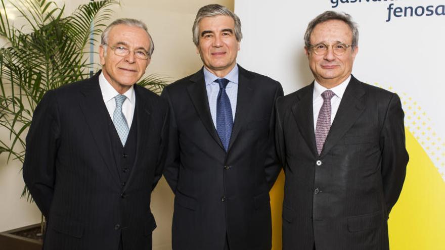 Isidre Fainé, a l&#039;esquerra, Francisco Reynés, al centre, i Rafael Villaseca