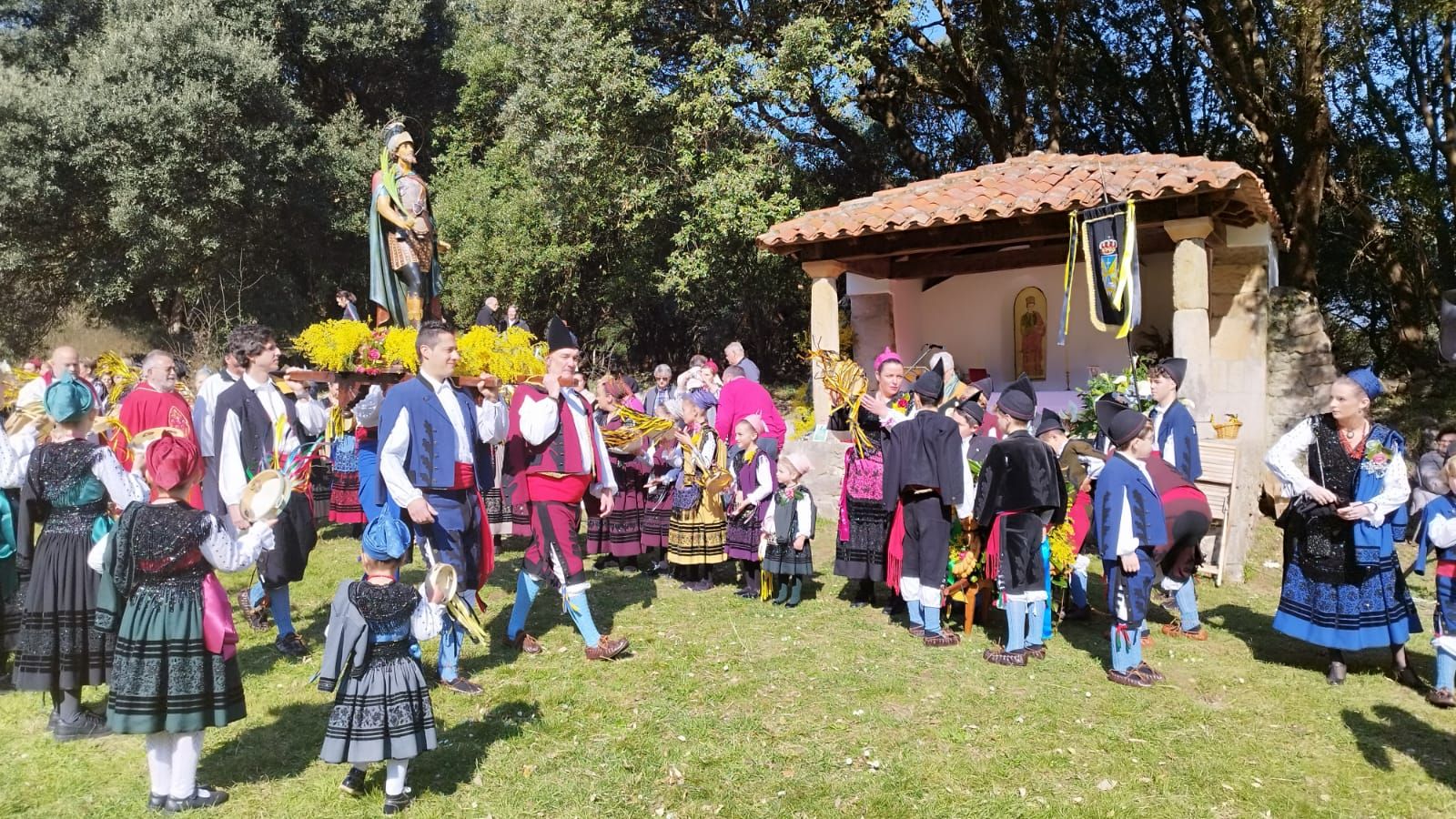 Pimiango celebra las fiestas de Santu Medé