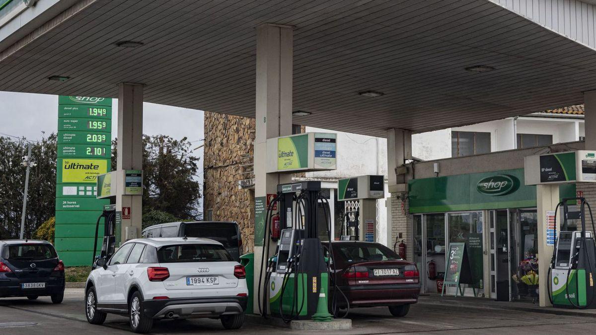 Els preus dels carburants ja superen els dos euros per litre en algunes gasolineres gironines