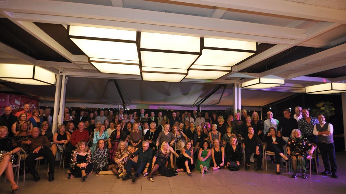 Tradicional cena de navidad de los amigos de La Cacatúa, Saxo, Can, Wilson y El Coto