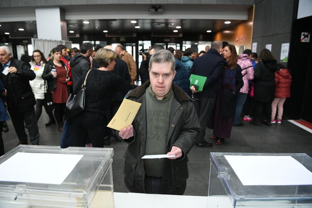 Podrán votar por primera vez en las próximas elecciones del 28 de abril y 26 mayo.