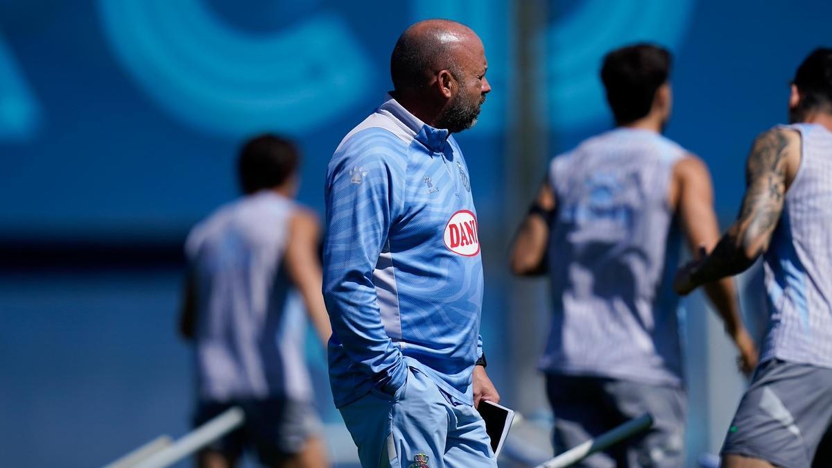 Manolo González, en un entrenamiento del Espanyol de esta semana.