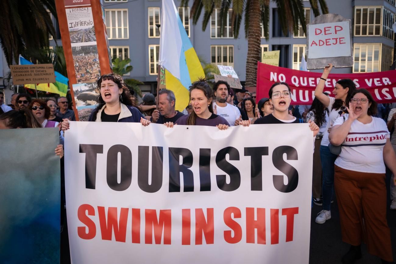 Manifestación contra el modelo turístico en Tenerife
