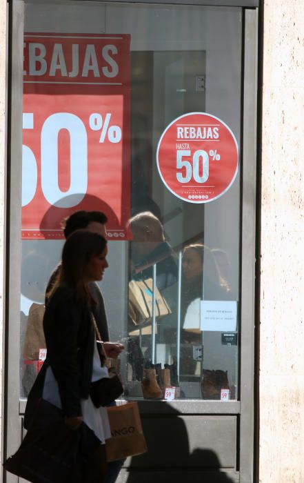 Primer día de las rebajas de enero en Málaga