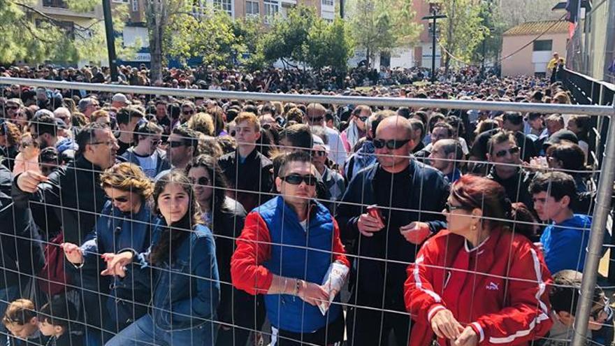 Seis heridos en una mascletà fallida y a medias de Hermanos Ferrández