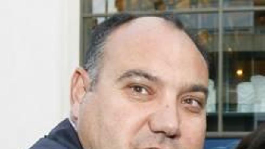 El alcalde de Benferri niega haber enchufado a un primo como peón
