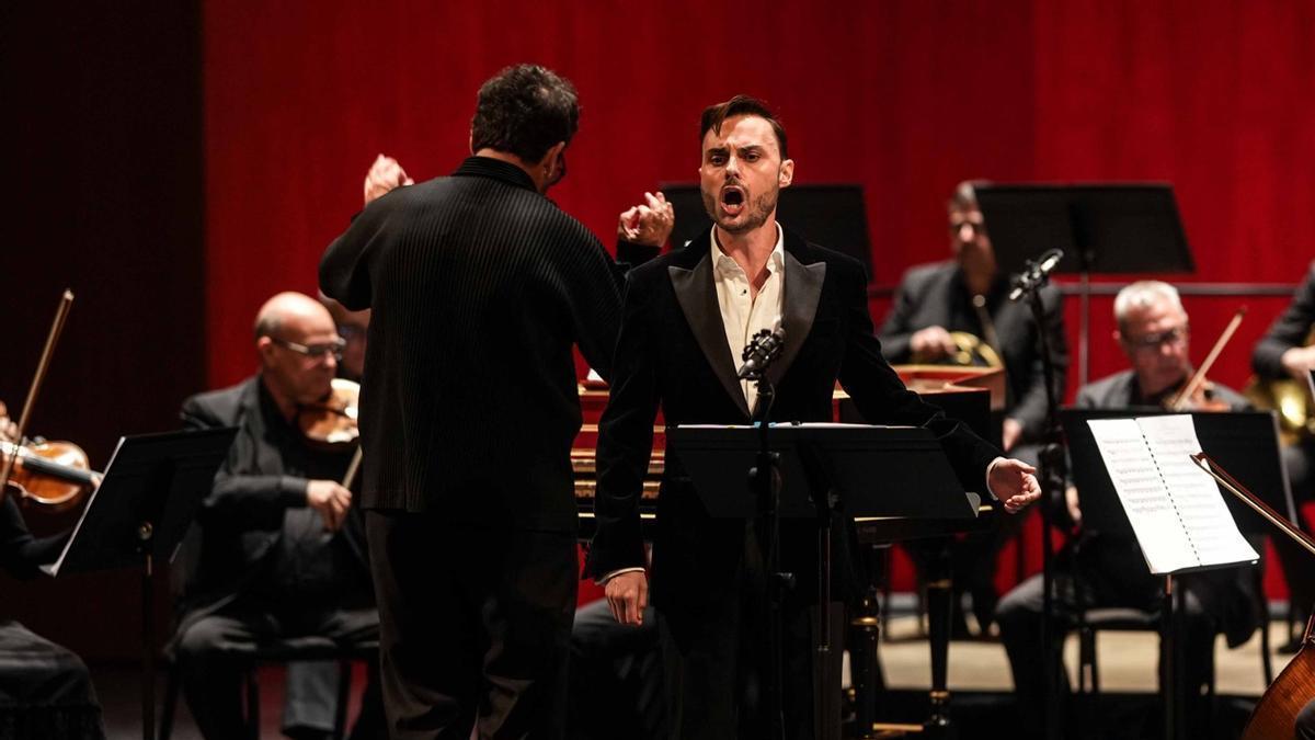 El tenor cordobés Pablo García López durante su actuación en el Gran Teatro.