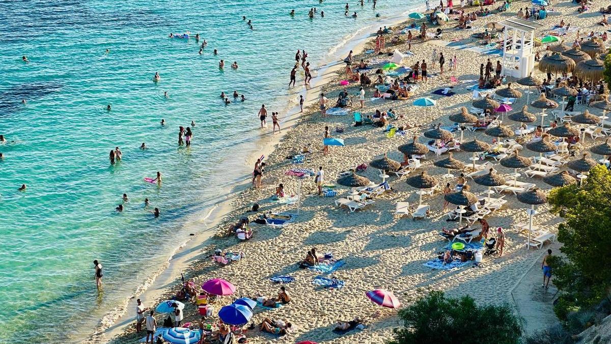 Dieser Tage herrscht weiterhin bestes Badewetter auf der Insel. Schützen Sie sich vor allem in den Mittagsstunden aber besser gut vor der Sonne!
