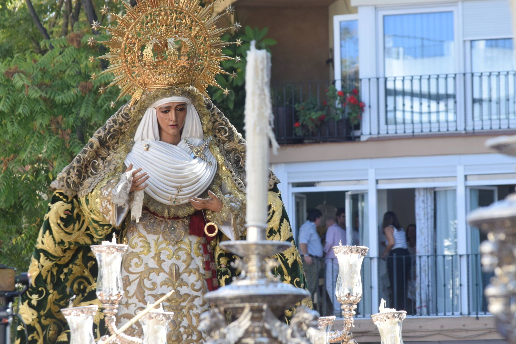 Traslado de la Esperanza de Triana desde el Polígono Sur a Triana