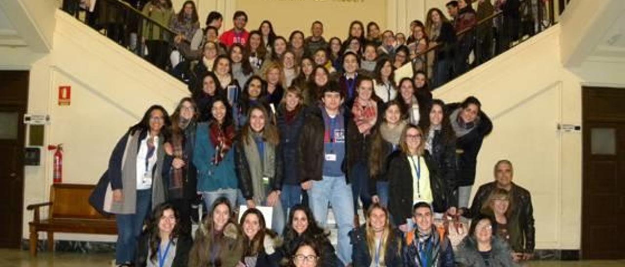 Más de 80 estudiantes de enfermería aprenden a cuidar a un paciente respiratorio